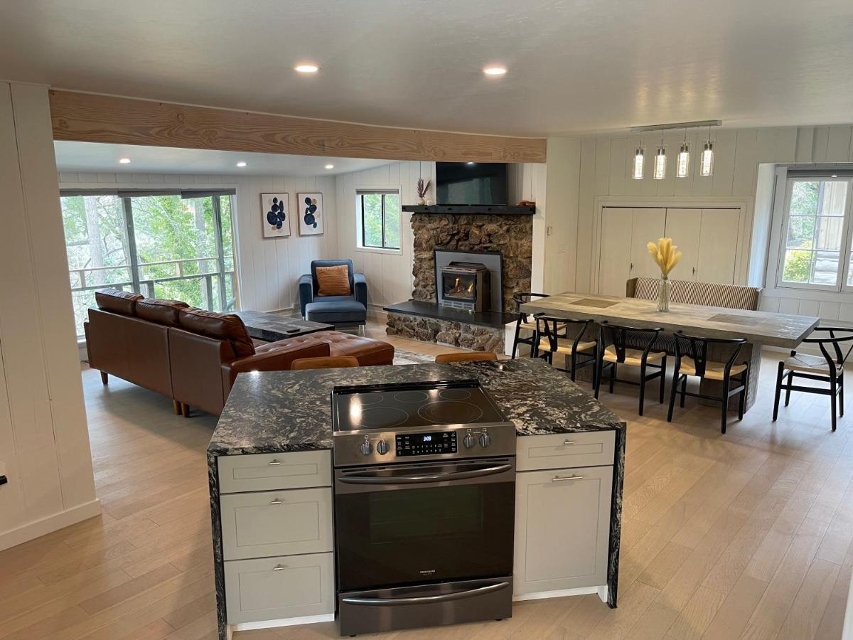 The River House Grants Pass Esterno foto