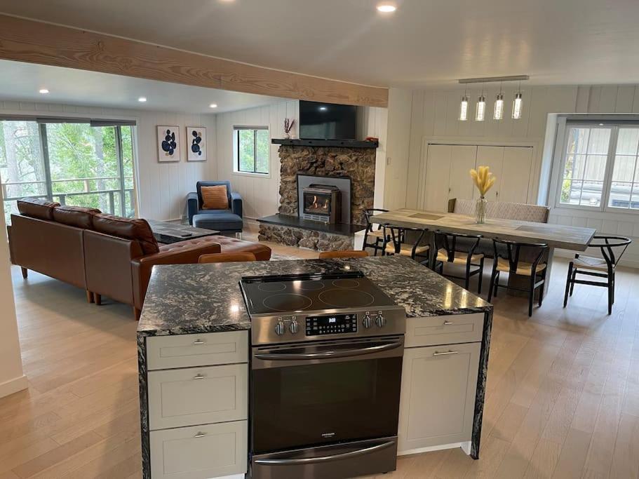 The River House Grants Pass Esterno foto
