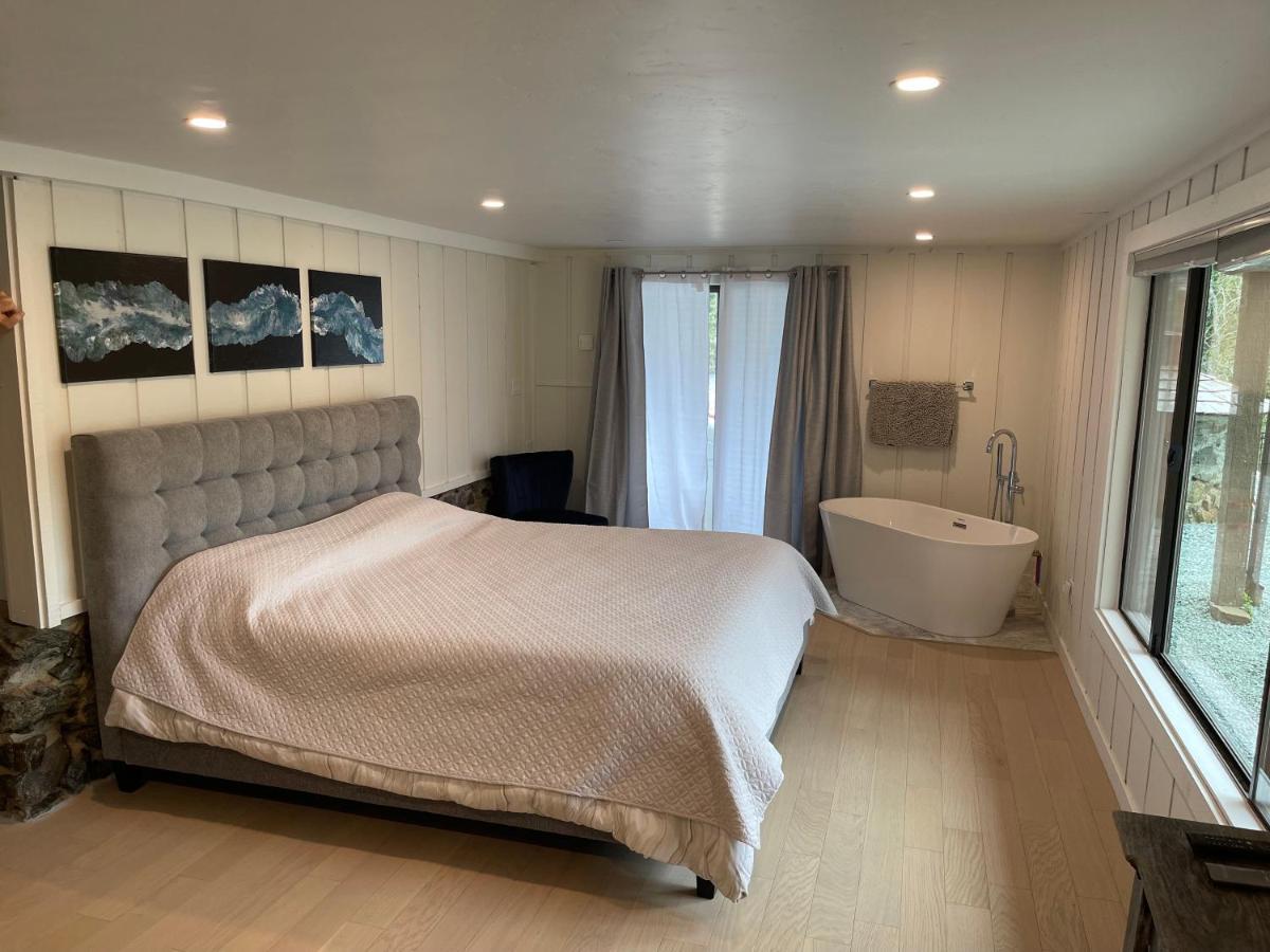The River House Grants Pass Esterno foto