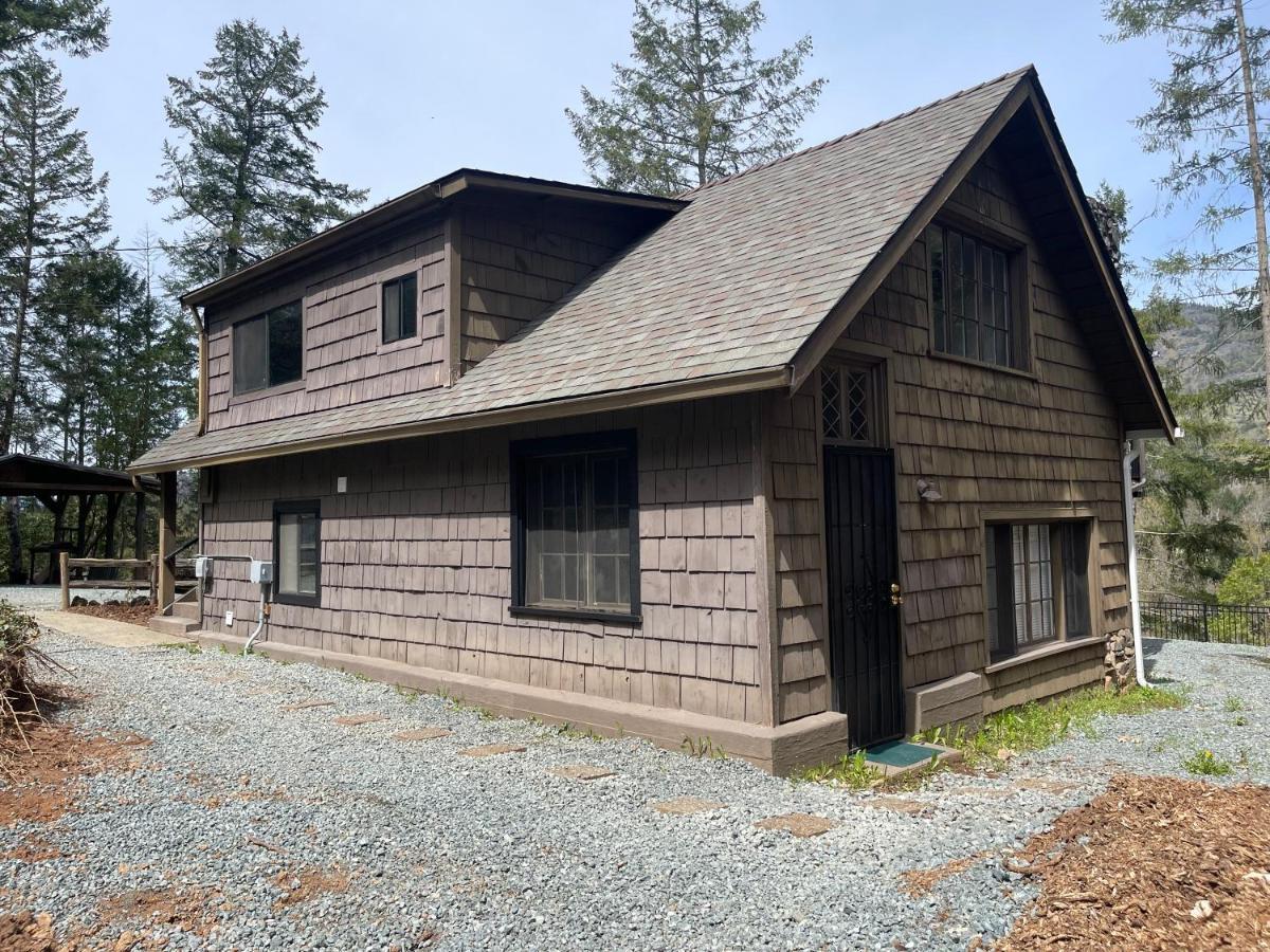 The River House Grants Pass Esterno foto