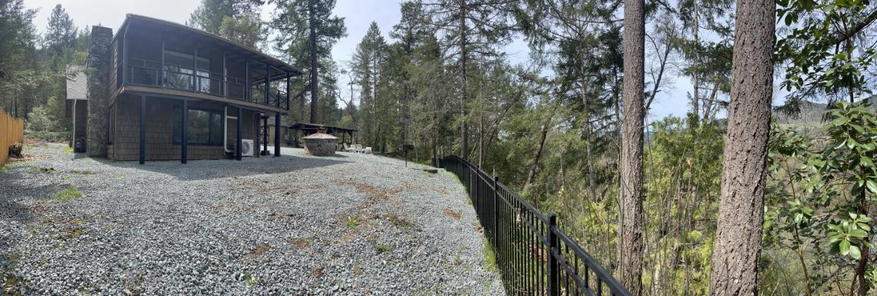 The River House Grants Pass Esterno foto