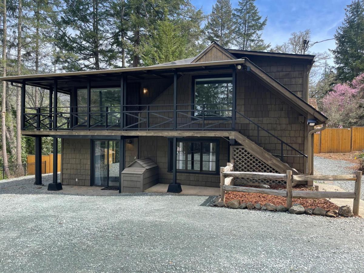 The River House Grants Pass Esterno foto